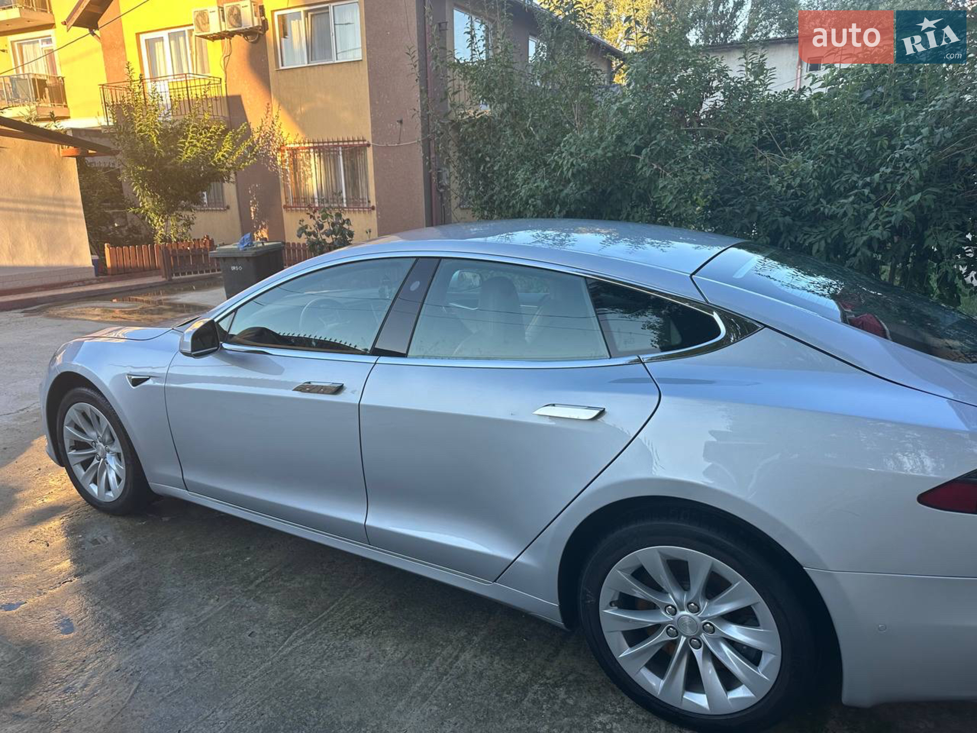 2016 Tesla Model S - мініатюра 10