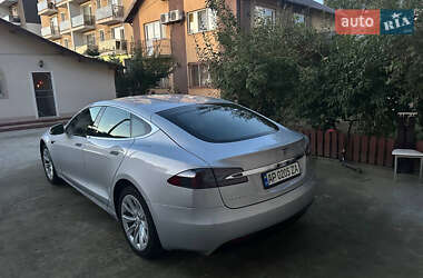 Лифтбек Tesla Model S 2016 в Запорожье