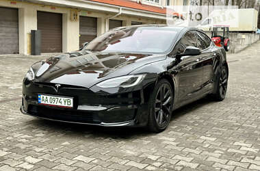 Tesla Model S 2021