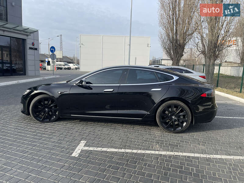 Лифтбек Tesla Model S 2019 в Одессе