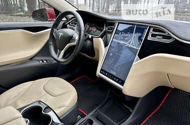 Лифтбек Tesla Model S 2015 в Киеве