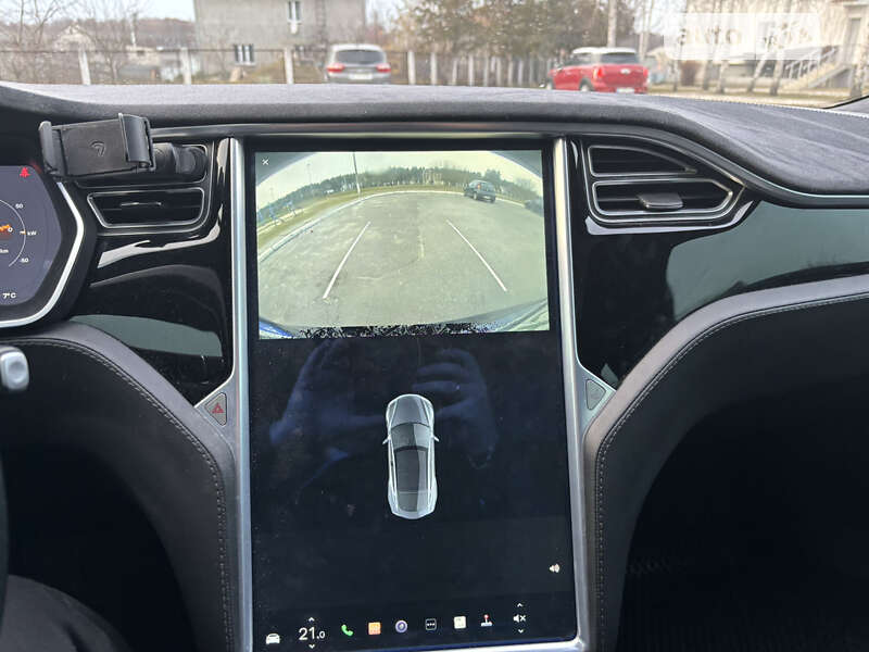 Лифтбек Tesla Model S 2015 в Киеве