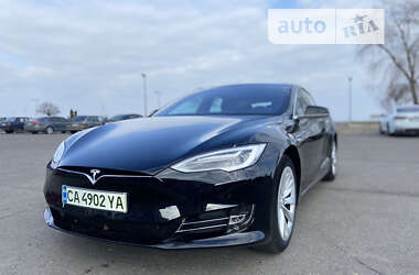 Лифтбек Tesla Model S 2018 в Черкассах