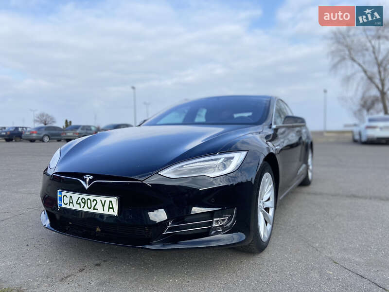 Tesla Model S 2018