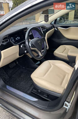 Лифтбек Tesla Model S 2015 в Полтаве