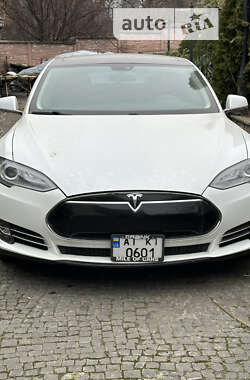 Tesla Model S 2013