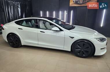 Лифтбек Tesla Model S 2022 в Киеве