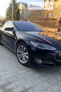 Лифтбек Tesla Model S 2015 в Тернополе