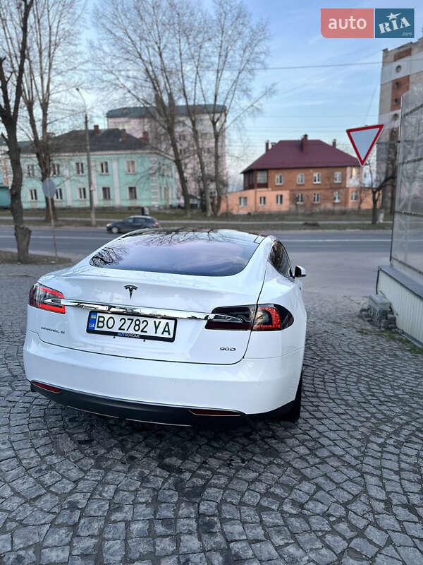 Лифтбек Tesla Model S 2015 в Хмельницком фото 6 Лифтбек Tesla Model S 2015 в Хмельницком