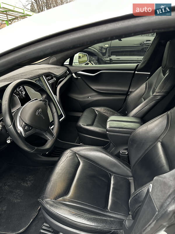Лифтбек Tesla Model S 2015 в Хмельницком фото 16 Лифтбек Tesla Model S 2015 в Хмельницком