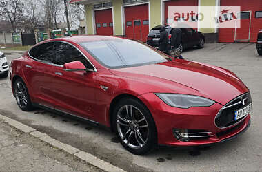 Лифтбек Tesla Model S 2014 в Запорожье