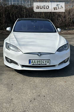 Tesla Model S 2014