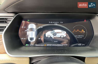 Лифтбек Tesla Model S 2017 в 