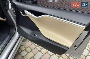 Лифтбек Tesla Model S 2017 в 