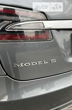 Лифтбек Tesla Model S 2014 в Киеве