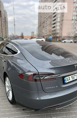 Лифтбек Tesla Model S 2014 в Киеве