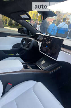 Лифтбек Tesla Model S 2023 в Львове