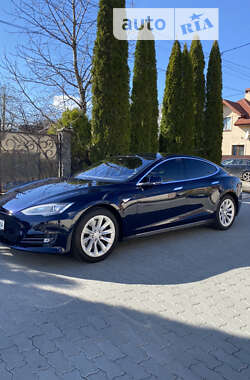 Ліфтбек Tesla Model S 2015 в Львові