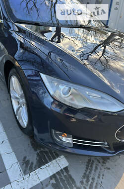 Ліфтбек Tesla Model S 2013 в Ірпені