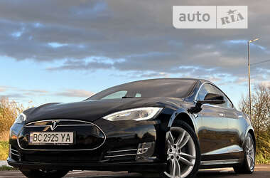 Лифтбек Tesla Model S 2014 в Дрогобыче