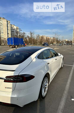 Лифтбек Tesla Model S 2017 в Киеве