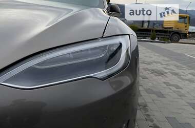 Лифтбек Tesla Model S 2016 в Хусте