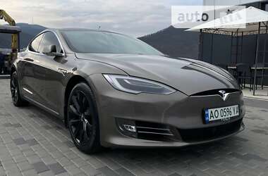 Tesla Model S 2016