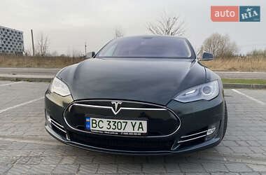 Лифтбек Tesla Model S 2014 в 