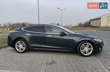 Лифтбек Tesla Model S 2014 в 