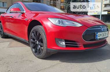 Tesla Model S 2014