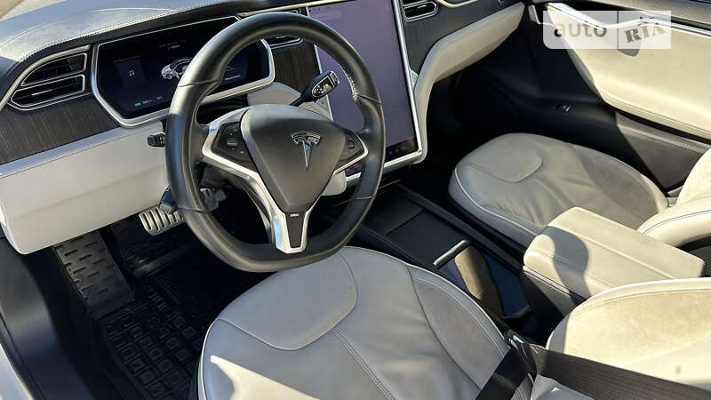 Лифтбек Tesla Model S 2013 в Рогатине