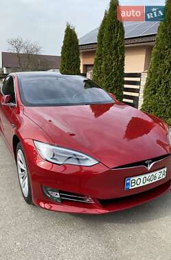 Лифтбек Tesla Model S 2017 в Любомле