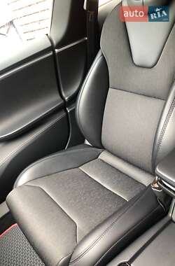 Лифтбек Tesla Model S 2017 в Любомле