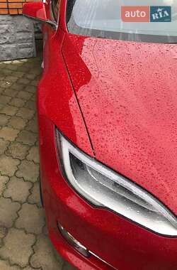 Лифтбек Tesla Model S 2017 в Любомле