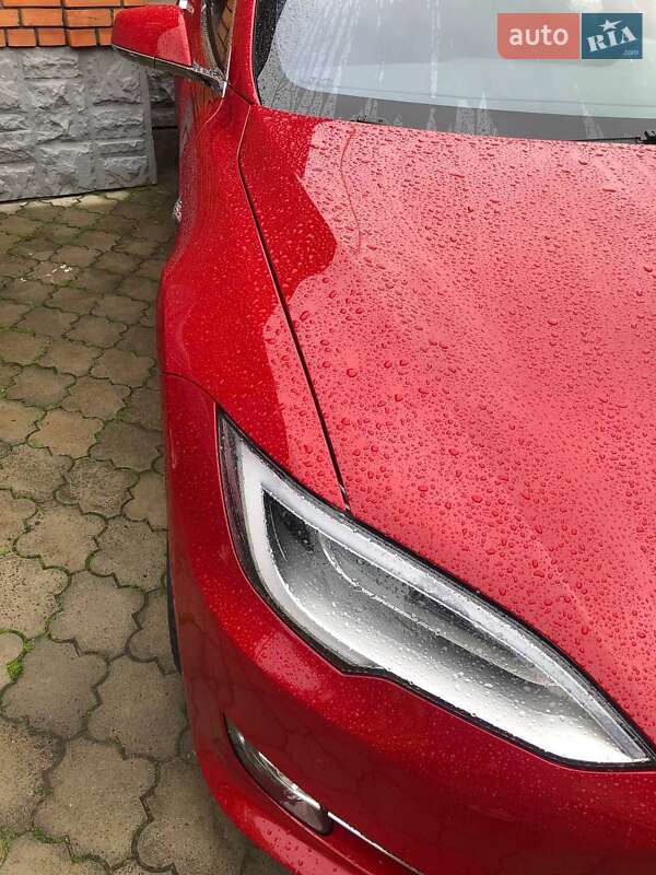 Лифтбек Tesla Model S 2017 в Тернополе