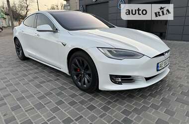 Лифтбек Tesla Model S 2020 в Днепре