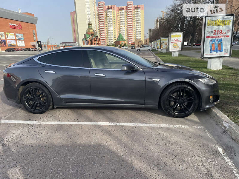 Лифтбек Tesla Model S 2014 в Броварах