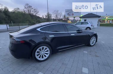 Лифтбек Tesla Model S 2018 в Иршаве
