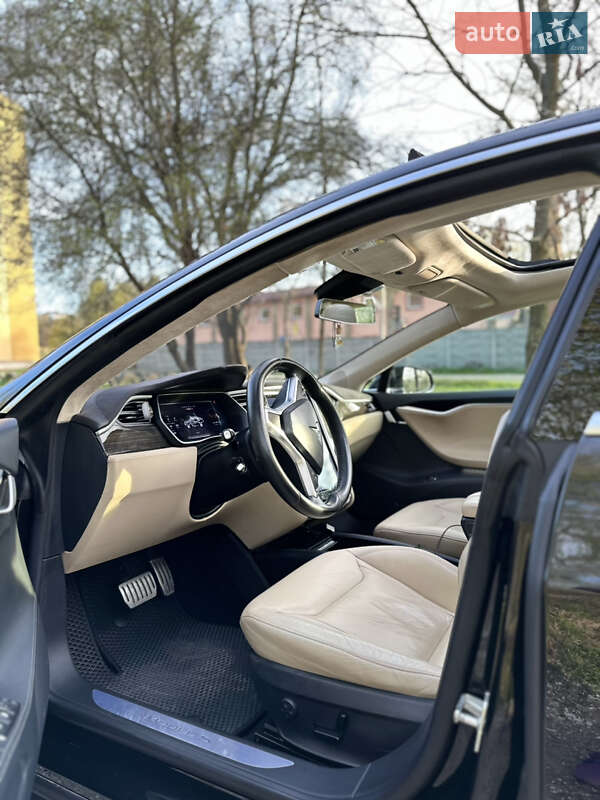 Лифтбек Tesla Model S 2015 в Ивано-Франковске фото 23 Лифтбек Tesla Model S 2015 в Ивано-Франковске