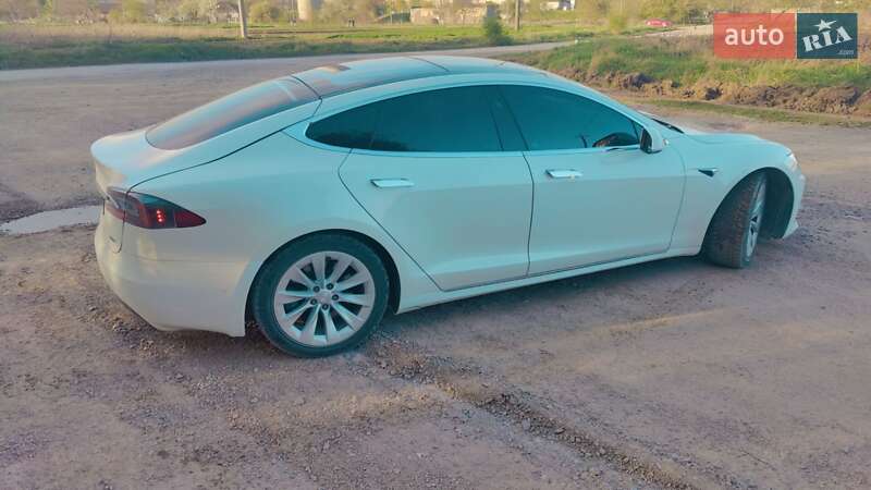 Лифтбек Tesla Model S 2016 в Чорткове фото 3 Лифтбек Tesla Model S 2016 в Чорткове