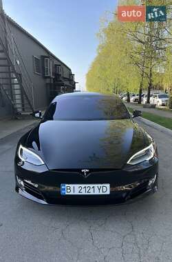 Tesla Model S 2020