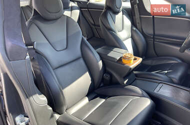 Лифтбек Tesla Model S 2018 в Буче