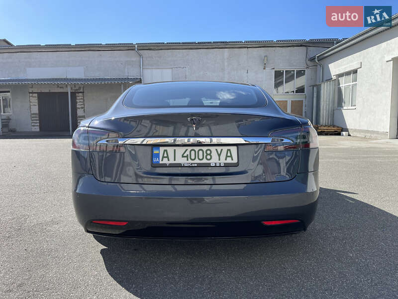 Лифтбек Tesla Model S 2018 в Буче