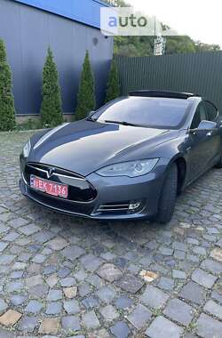 Ліфтбек Tesla Model S 2014 в Мукачевому