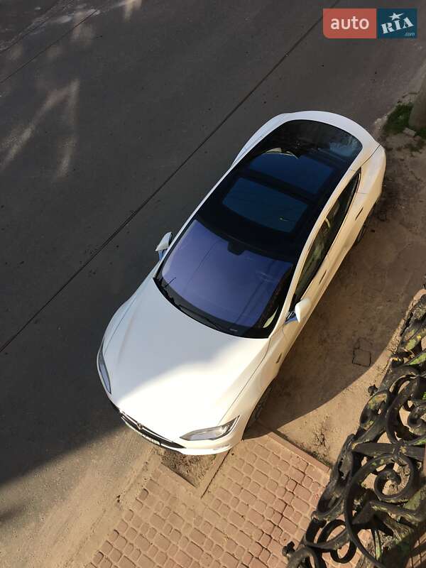 Лифтбек Tesla Model S 2014 в Перемышлянах фото 25 Лифтбек Tesla Model S 2014 в Перемышлянах