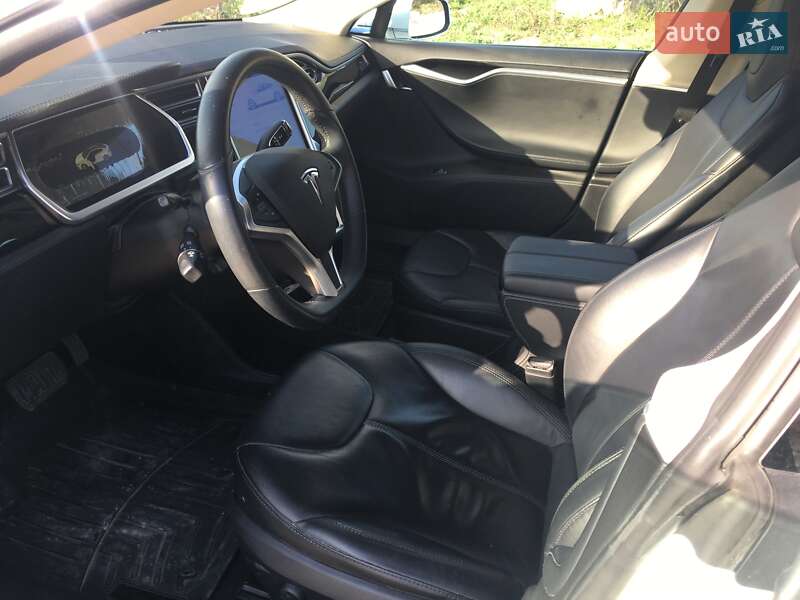 Лифтбек Tesla Model S 2014 в Перемышлянах фото 17 Лифтбек Tesla Model S 2014 в Перемышлянах