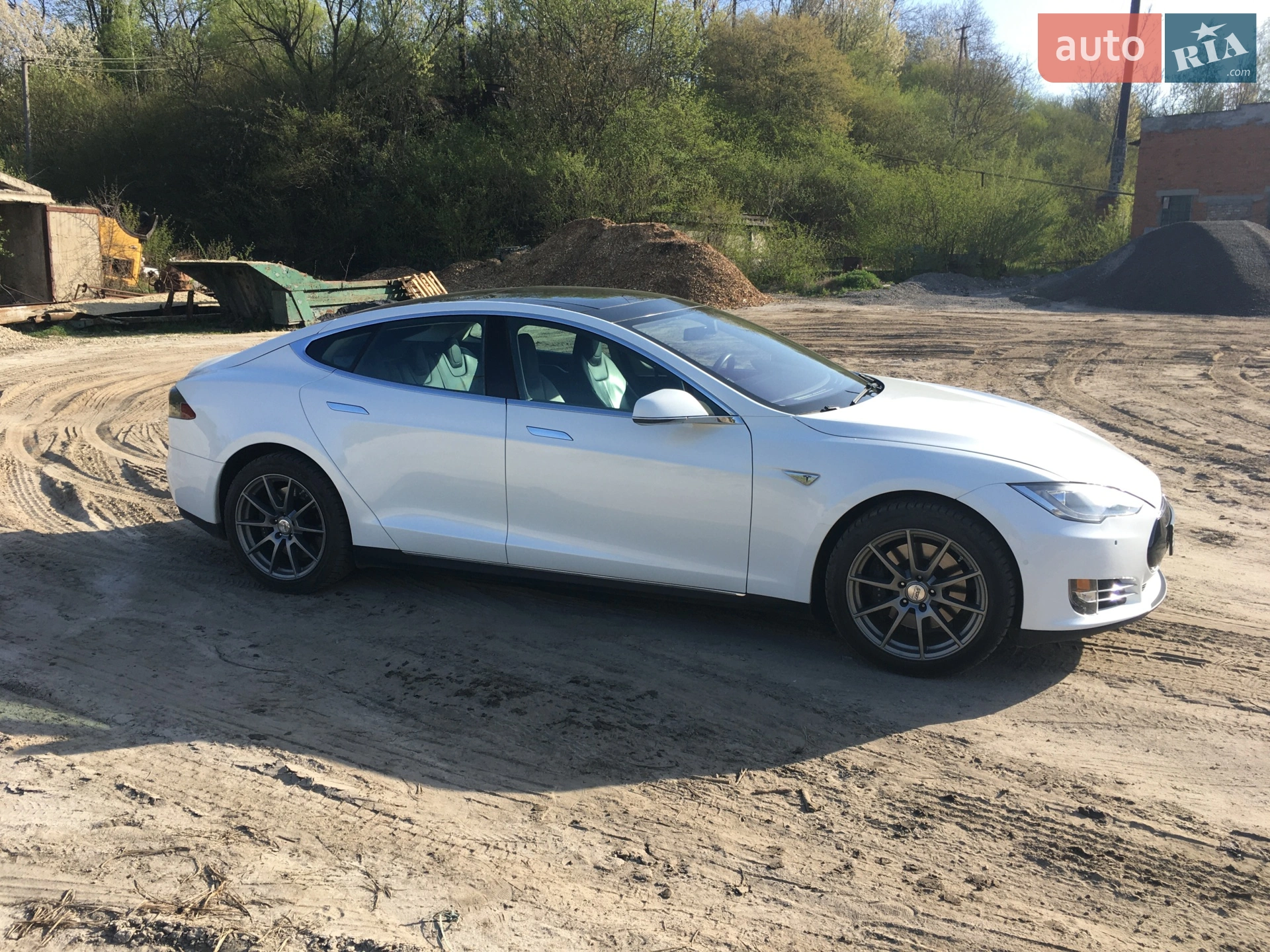 2014 Tesla Model S - мініатюра 2