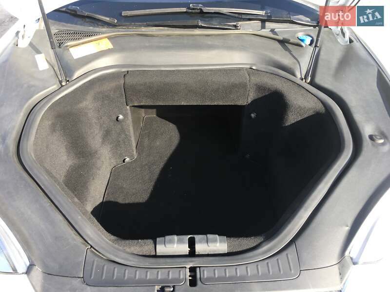 Лифтбек Tesla Model S 2014 в Перемышлянах фото 10 Лифтбек Tesla Model S 2014 в Перемышлянах