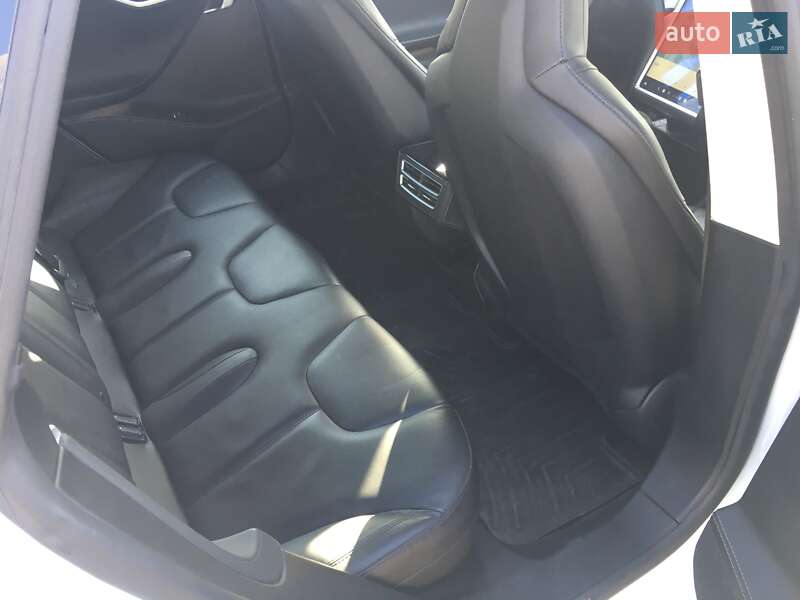 Лифтбек Tesla Model S 2014 в Перемышлянах фото 19 Лифтбек Tesla Model S 2014 в Перемышлянах