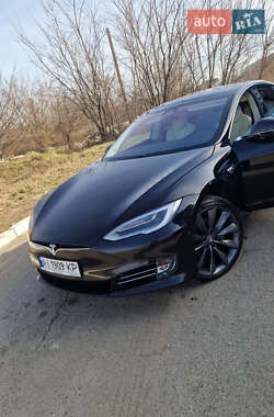 Tesla Model S 2019